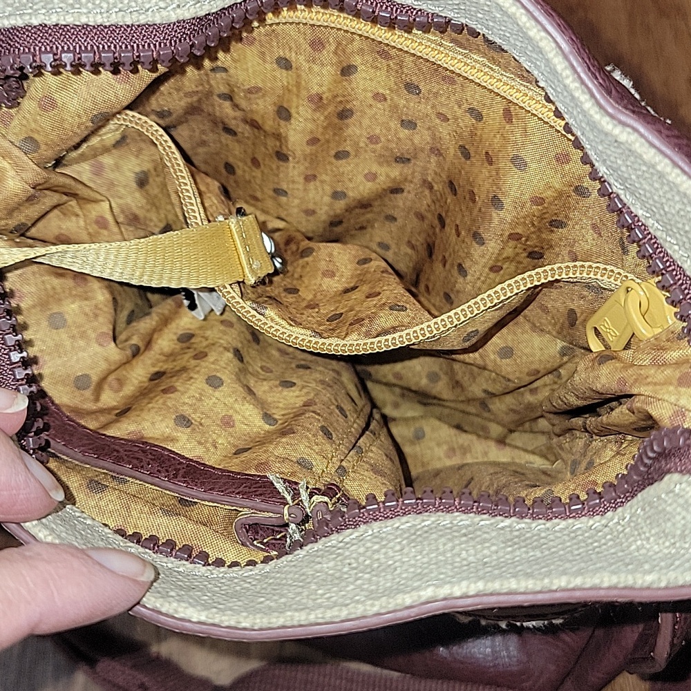Sherpani Luna Crossbody Bag - Picture 9 of 16